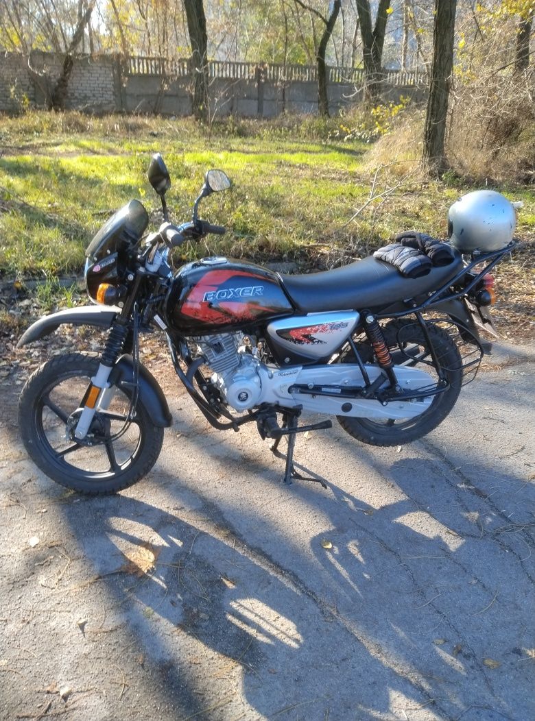 Мотоцикл bajaj boxser125