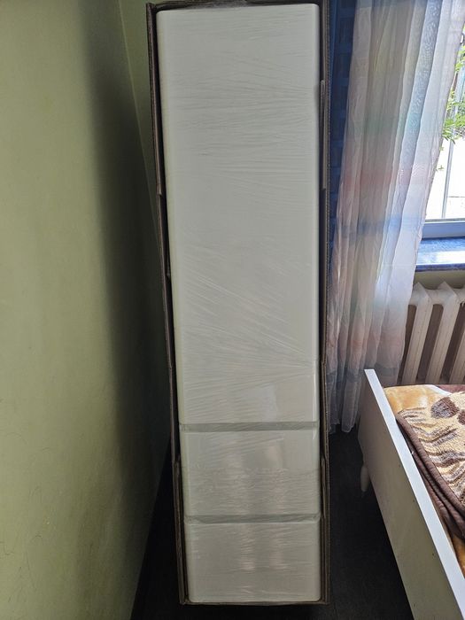 Продам новый классный пенал Vivace белый мат 40*170*43.6 фирмы "UVVIS"