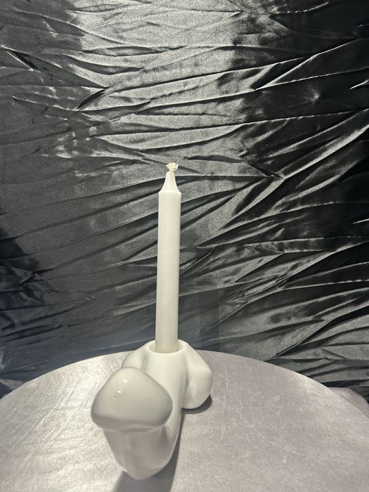Ceramiczny świecznik o humorystycznej formie – sygnowany – 22,5 cm