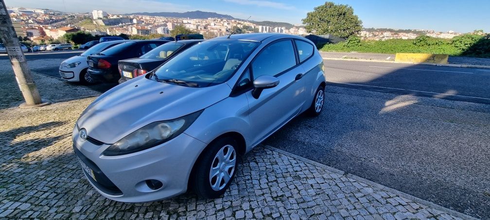 Ford Fiesta comercial