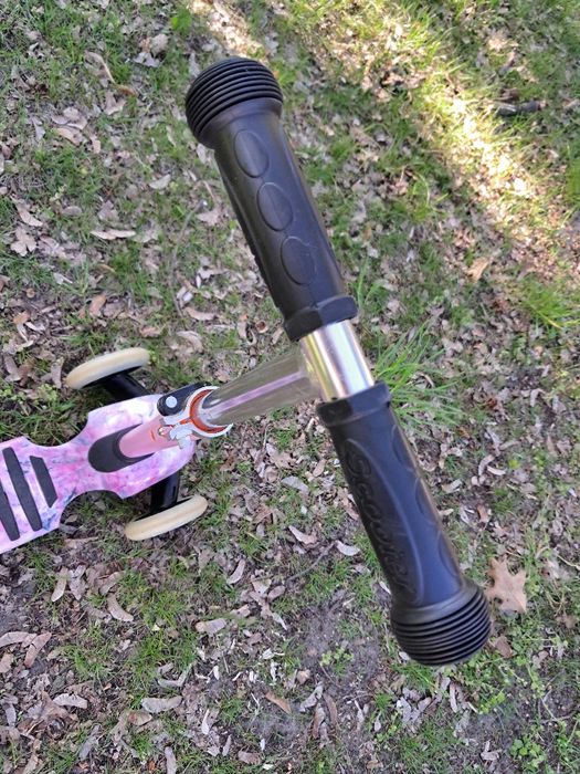 Hulajnoga trójkołowa