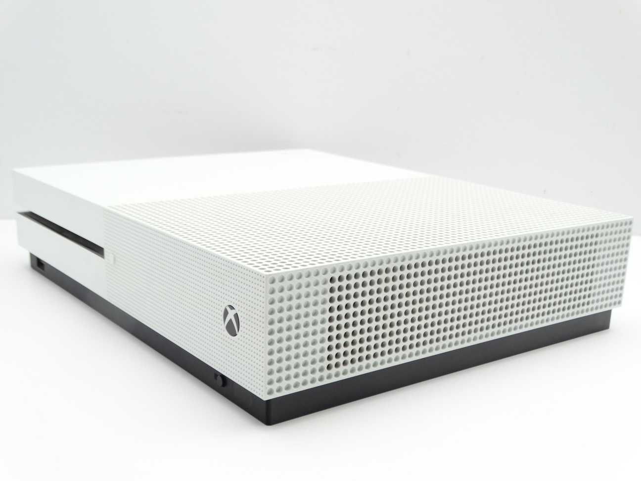 Konsola Microsoft XBOX One S 1TB Model 1681 Pad
