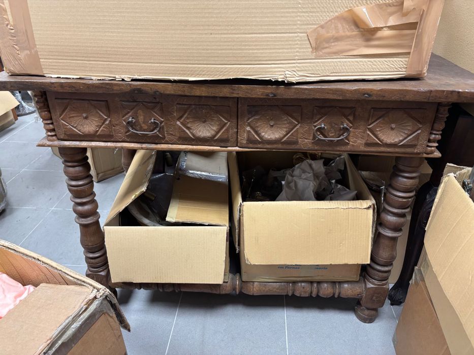 Aparador madeira maciça com duas gavetas