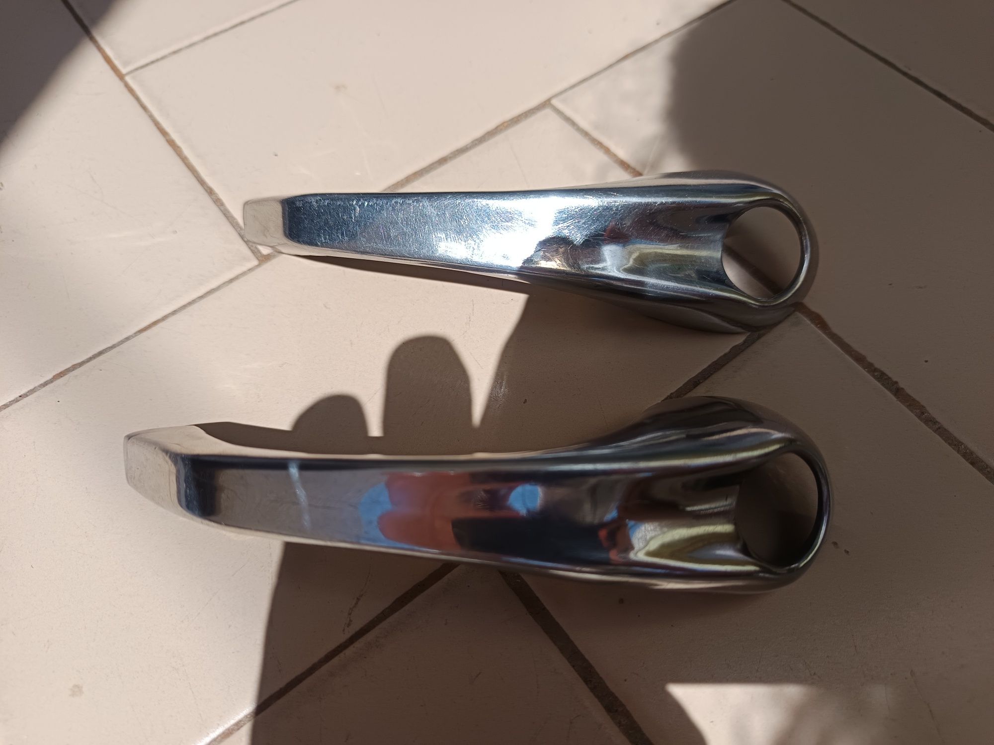 Puxadores cromados Renault 4L