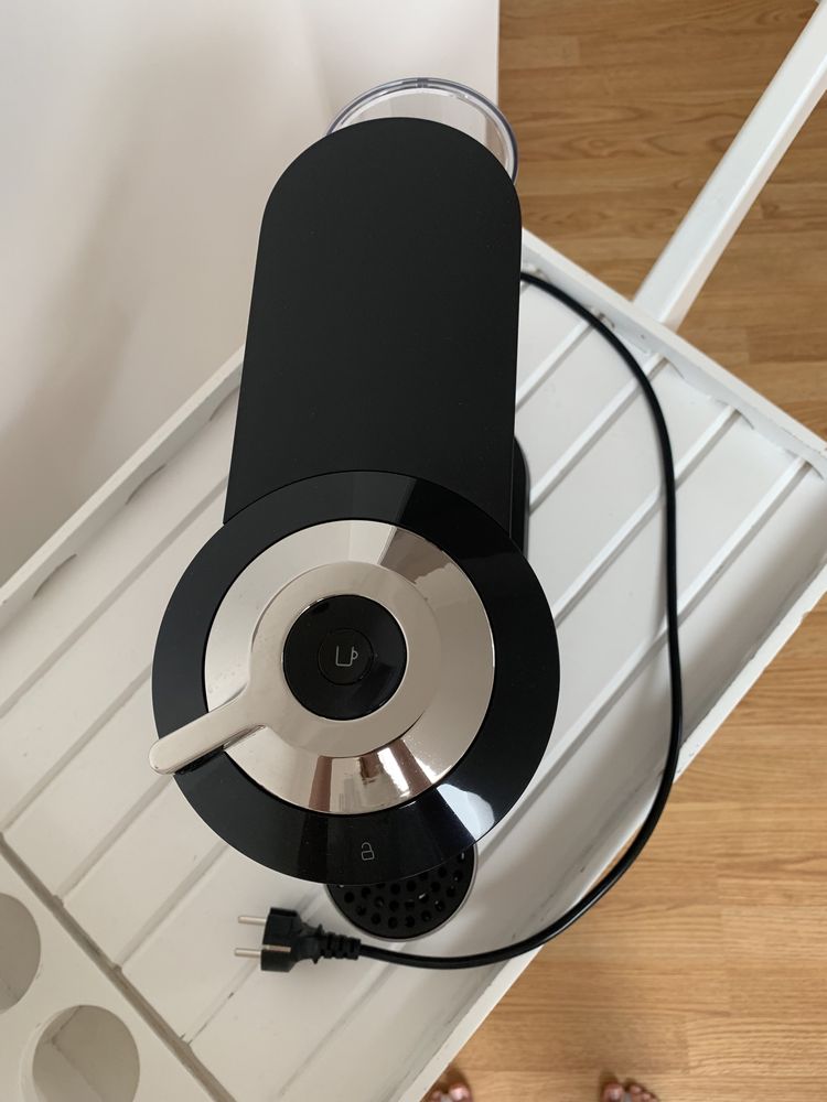 Máquina Nespresso Vertuo Next Premium