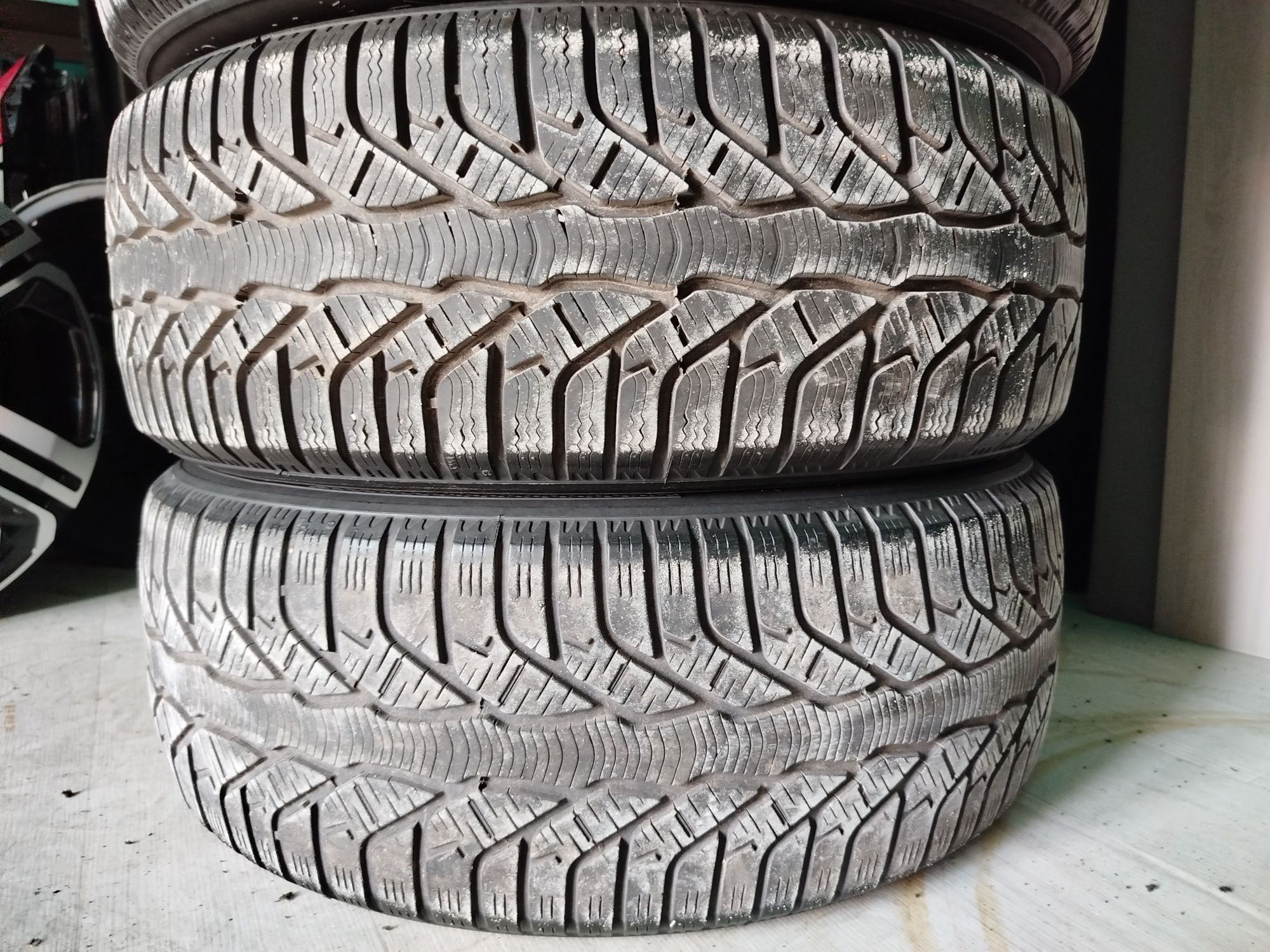 Резина r16 205 55 kleber новая! Зима 4шт