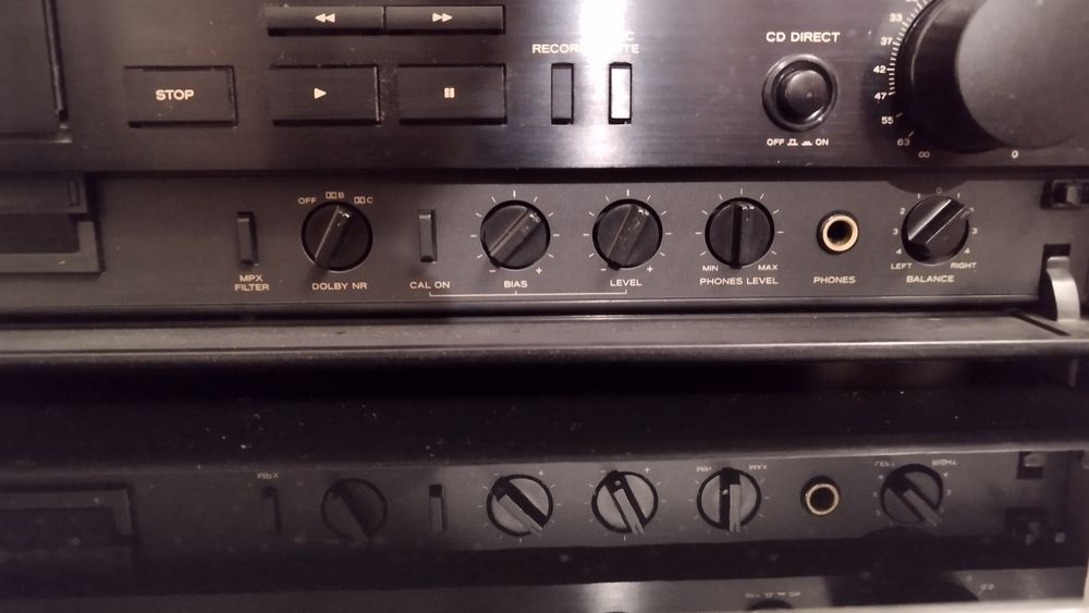 TEAC V-9000 stereo cassette deck