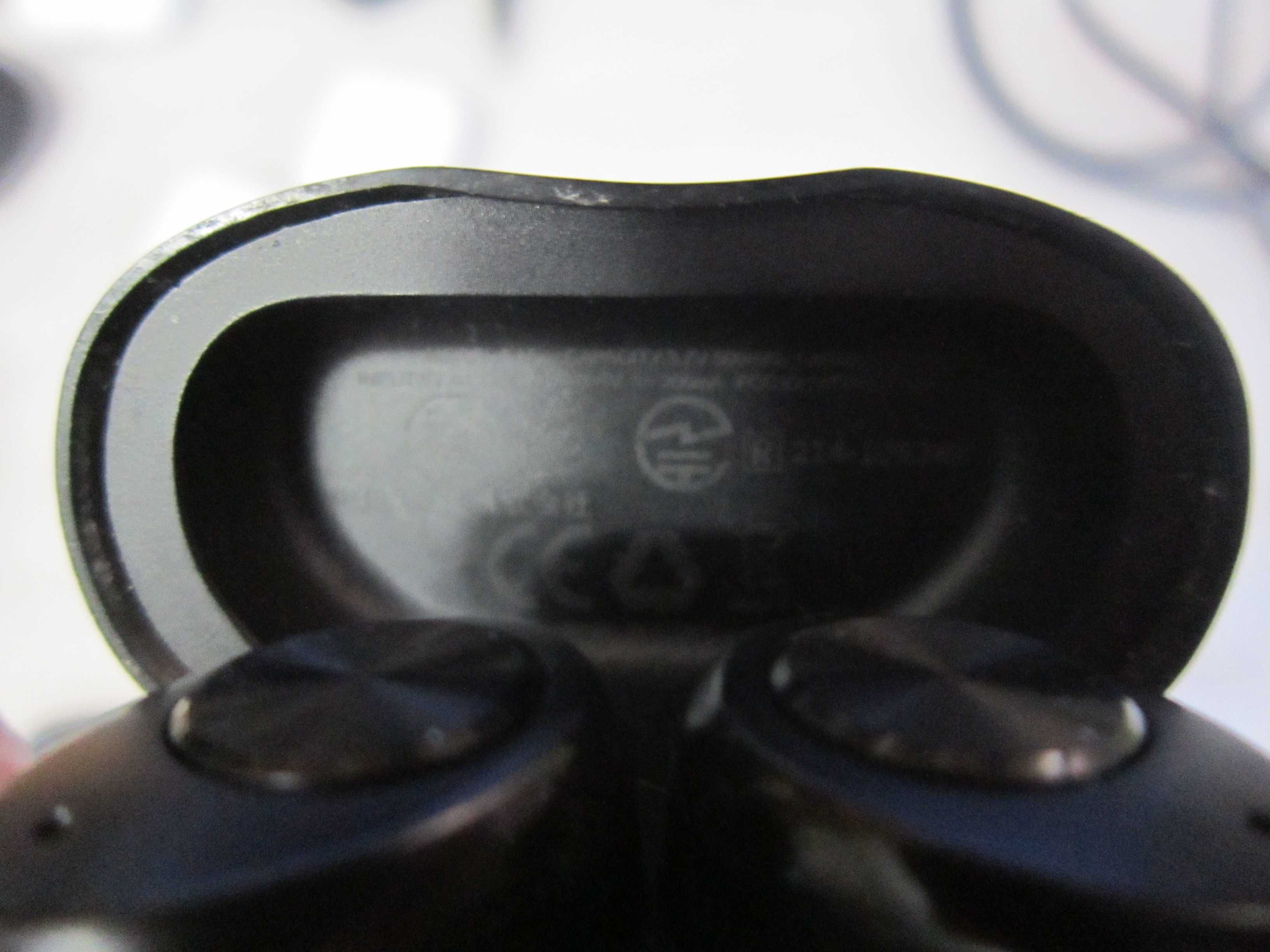 HolyHigh EA8 Słuchawki douszne dokanałowe bezprzewodowe bluetooth 4