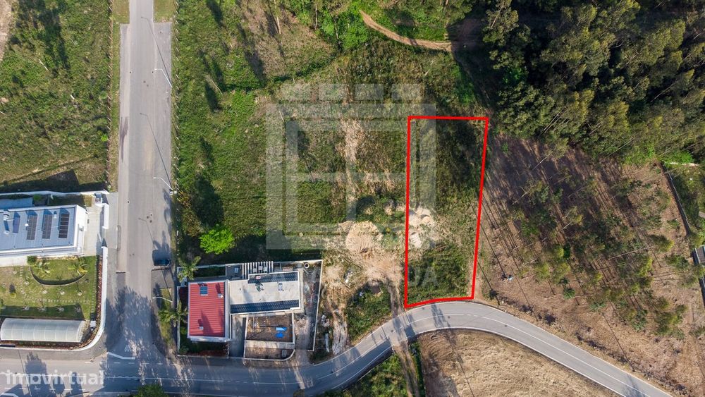 Terreno Urbano com 1 200 m2 em Souto, Santa Maria da Feira