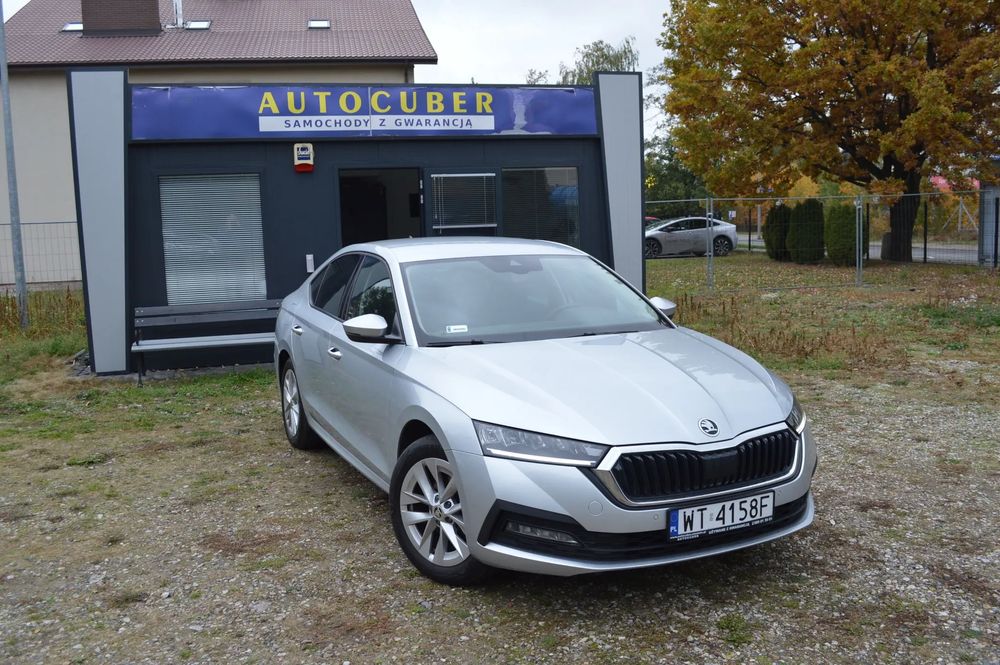 Skoda Octavia Benzyna 2022R 1Wł Kamera Ledy Hands Free Fabr Lakier Gwar 1 Rok Ideał