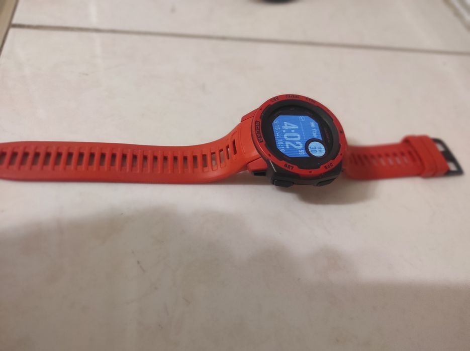 Часы навигатор Garmin Instinct Solar Flame Red