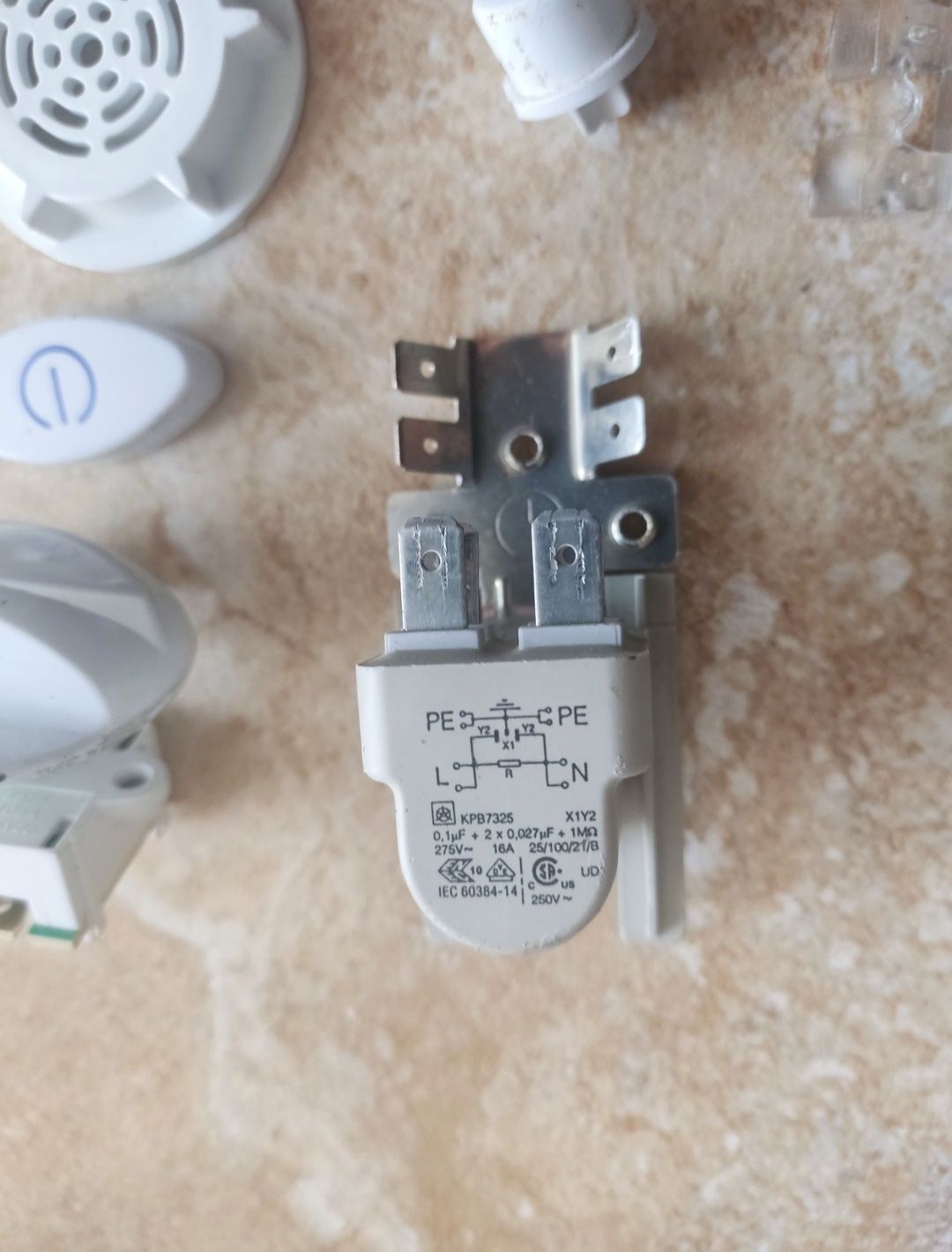 Conjunto de peças máquina de lavar loiça Indesit IDL600 ou à peça