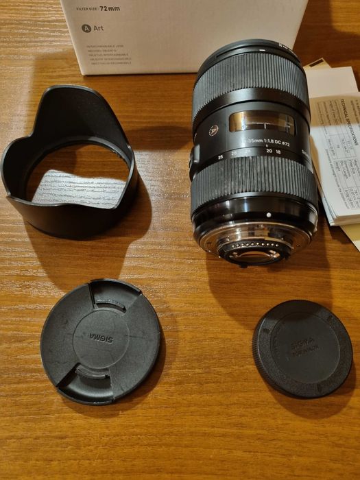 Aparta Nikon D 7200 z obiektywem Sigma Art 18-35 1,8