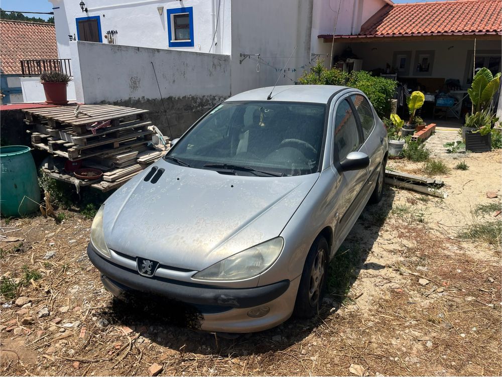 Peugeot 206 1.4 Gasolina ano 2000