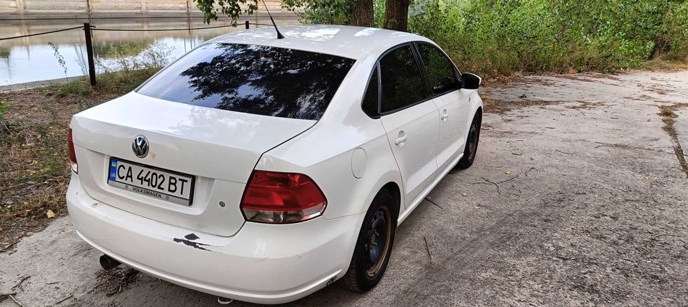 Volkswagen Polo sedan