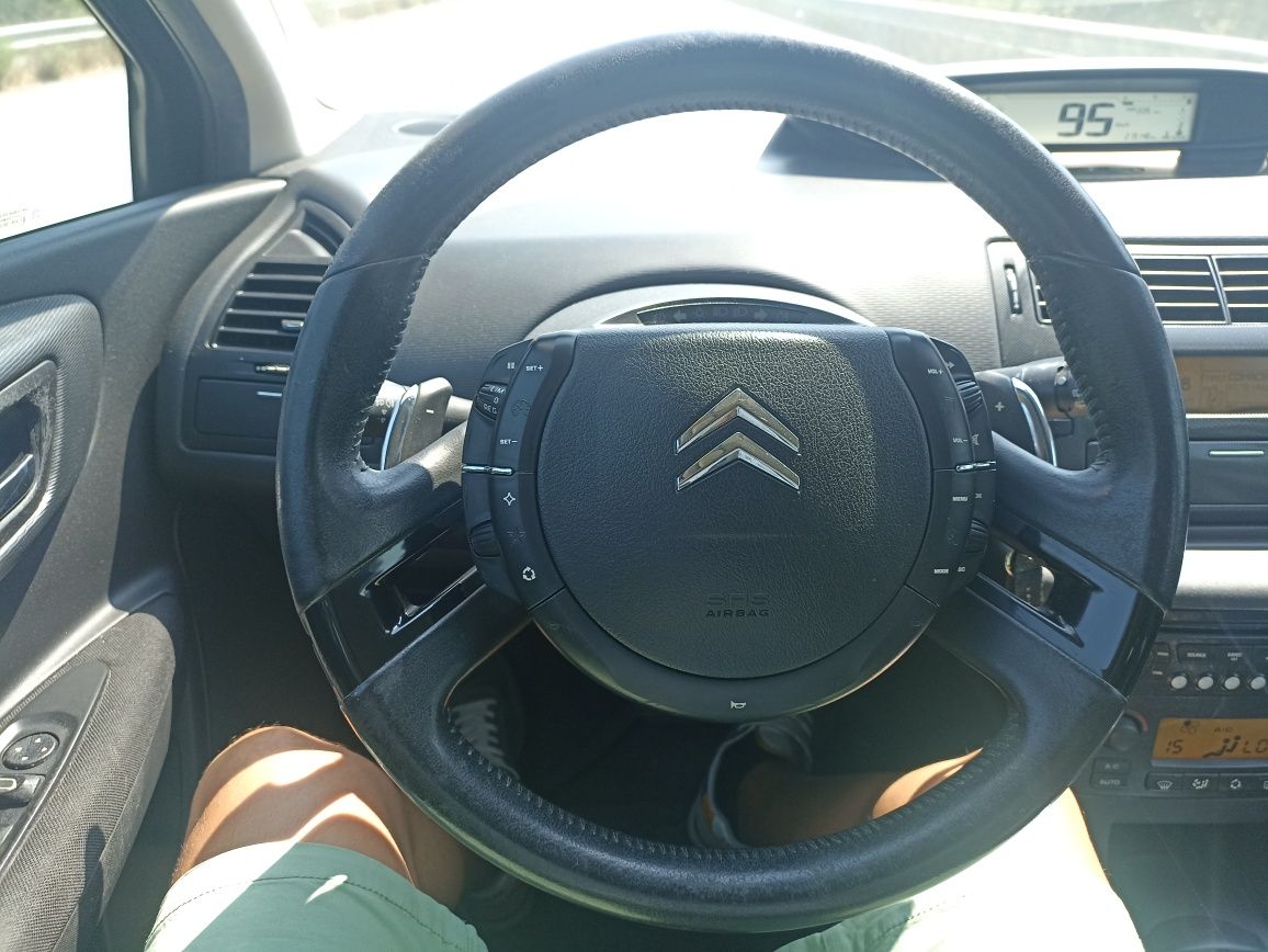 Citroën C4 1.6 HDi 2010 – Automático, Muito Estimado