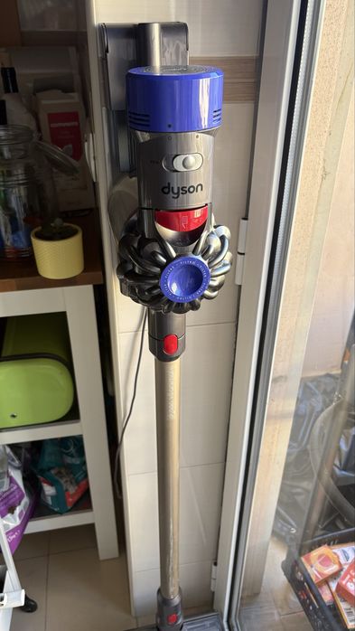 Aspirador dyson v8