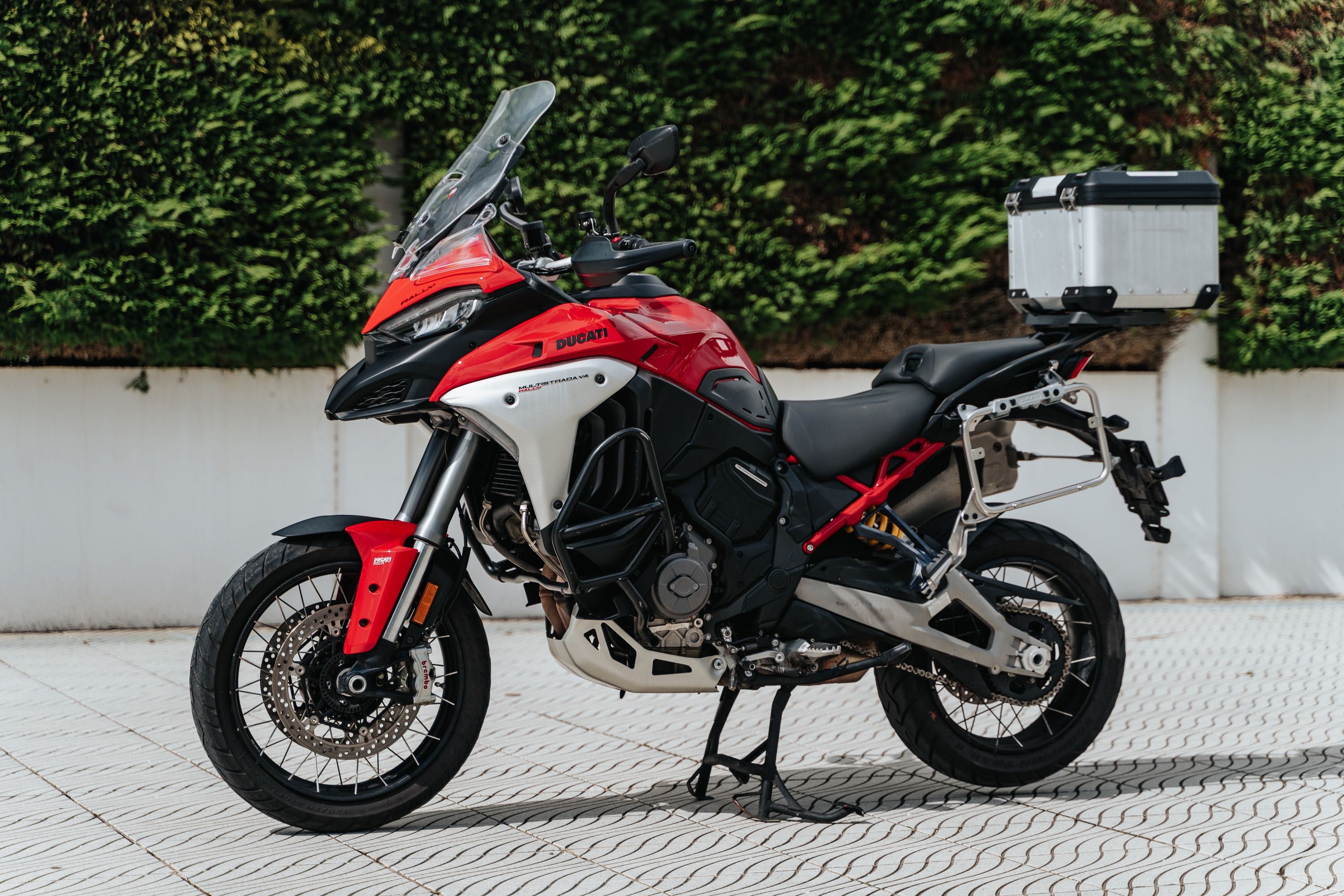 Ducati Multistrada V 4 Rally  - Wypożyczalnia Wyjątkowych Motocykli