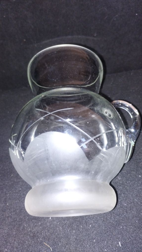 Oddam dzbanek/wazon z uchem