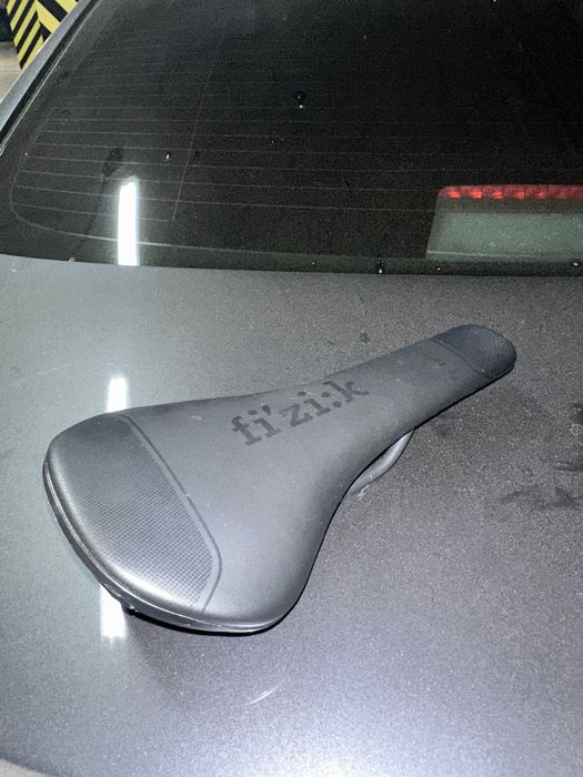 Седло на велосипед Fizik Taiga новое