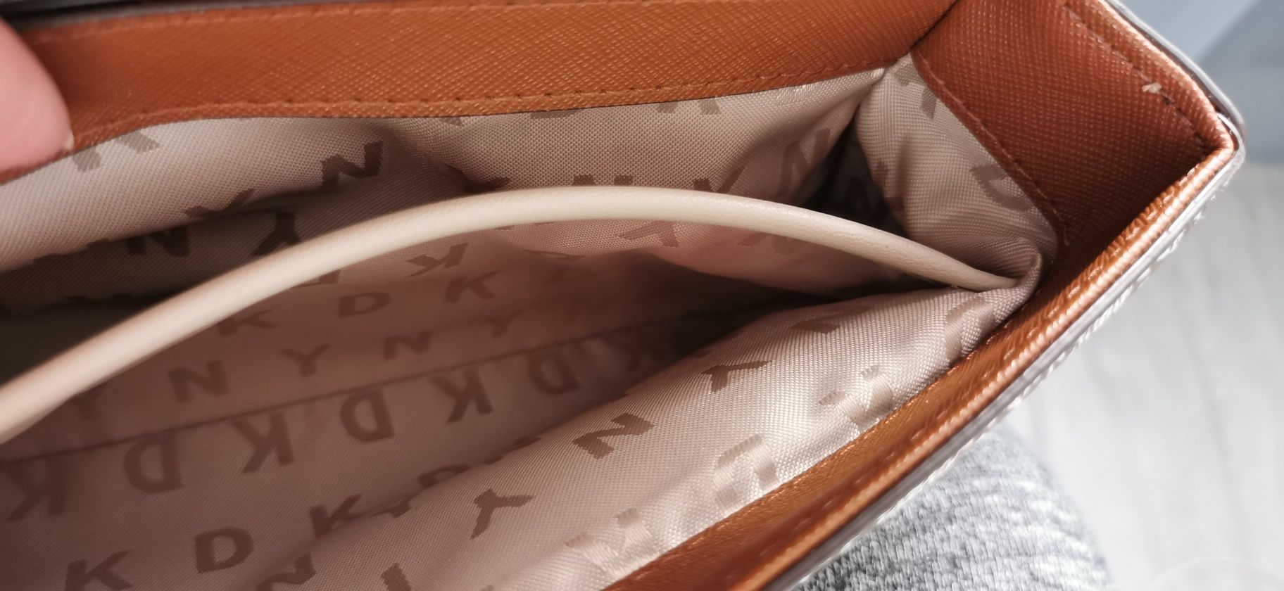 Torebka DKNY monogram