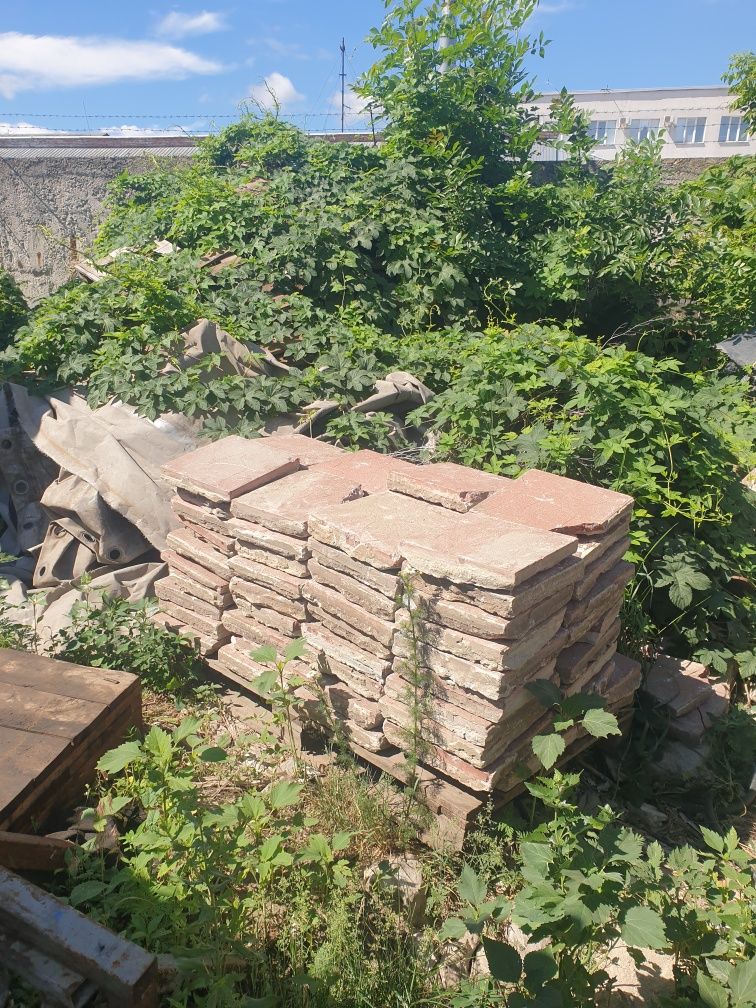Продам плитку б/у