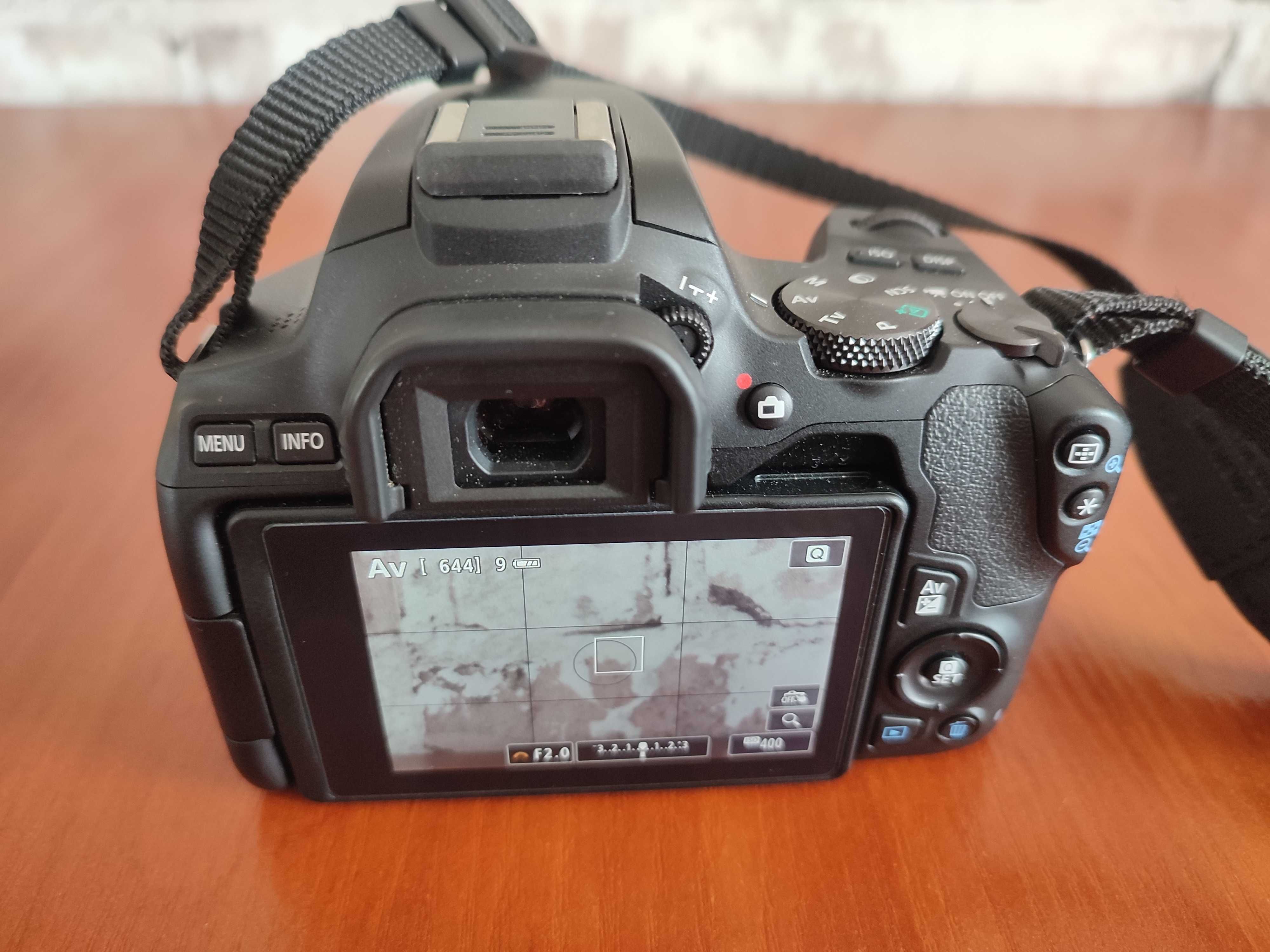 Aparat lustrzanka 4K Canon 250D