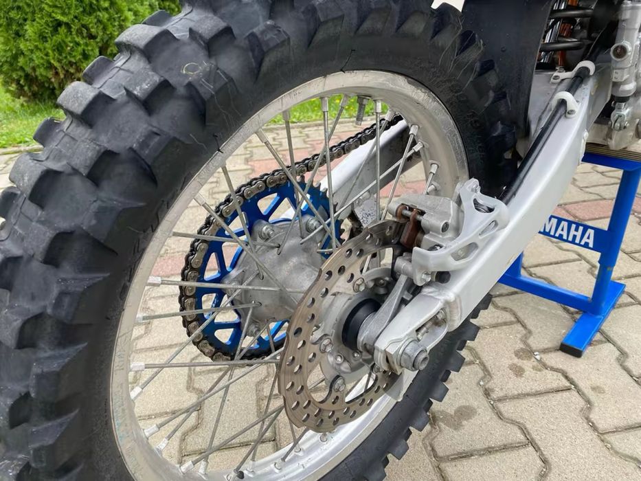 Yamaha YZ250F BEZ WKŁADU(nie ktm husqvarna gasgas suzuki)