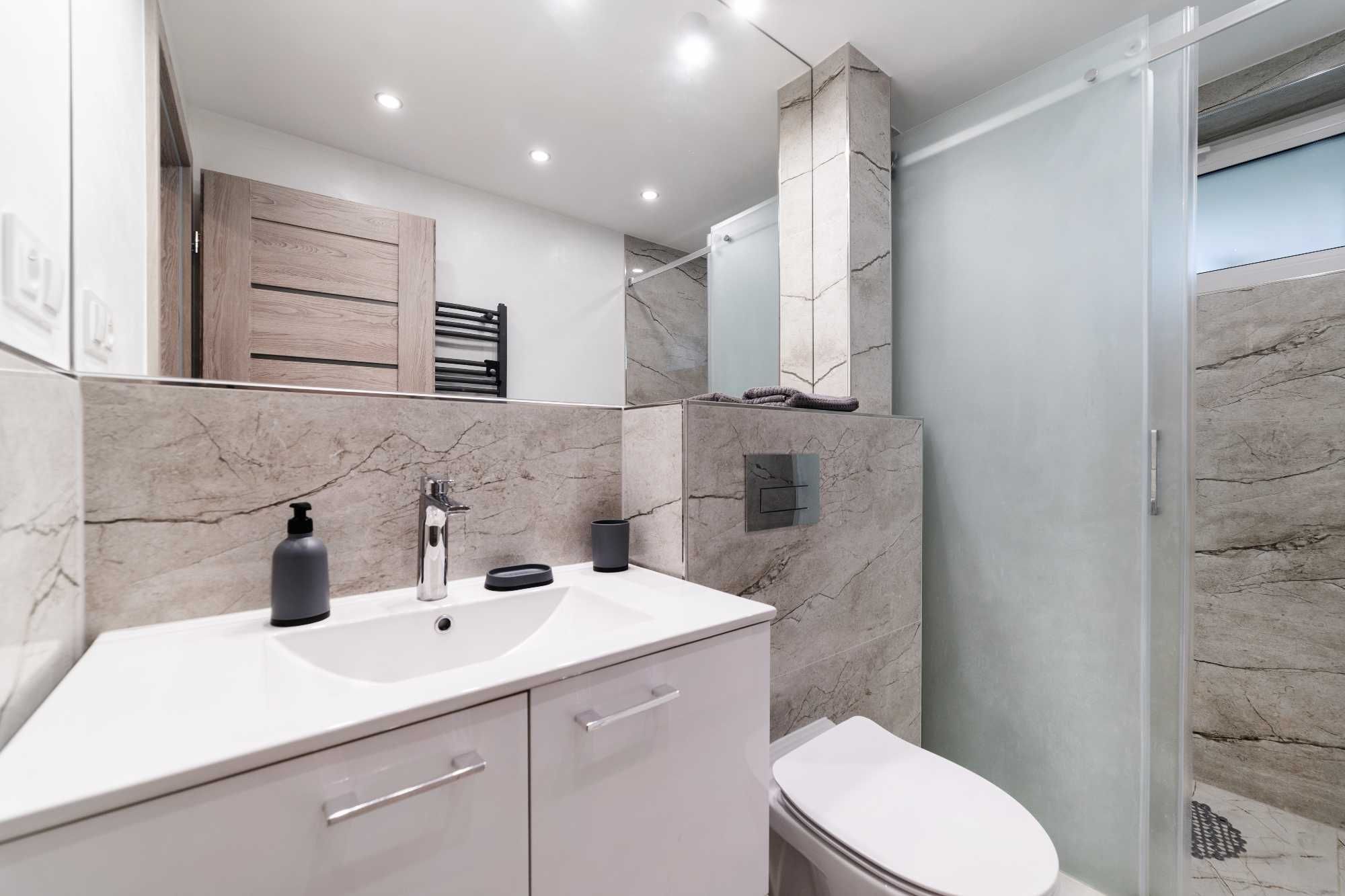 Pokoje do wynajęcia ANIELA - Apartament  5 - osobowy