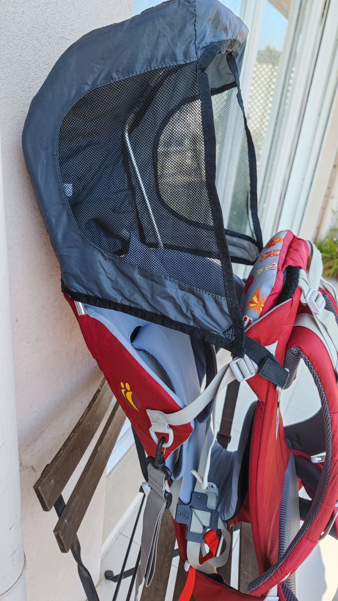 Porta bebé LittleLife Ranger S2 com capa de chuva e sol