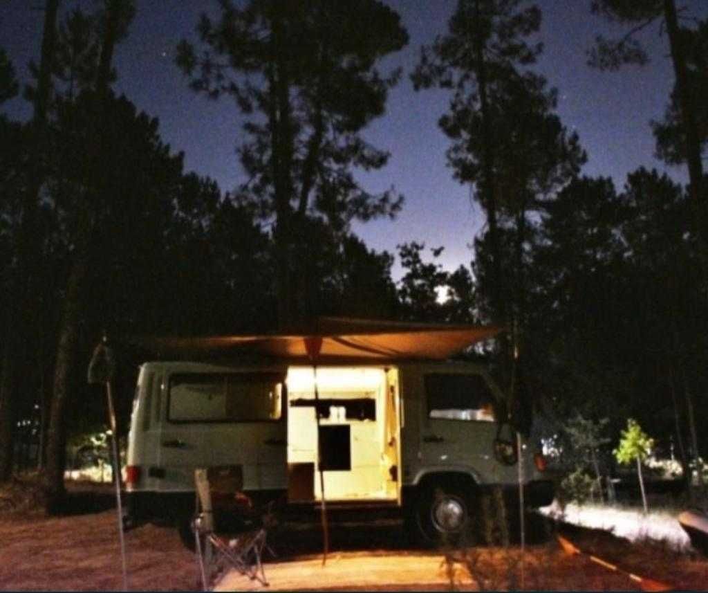 Campervan Mercedes 100D, 2/3 lugares, pronta para seguir viagem!