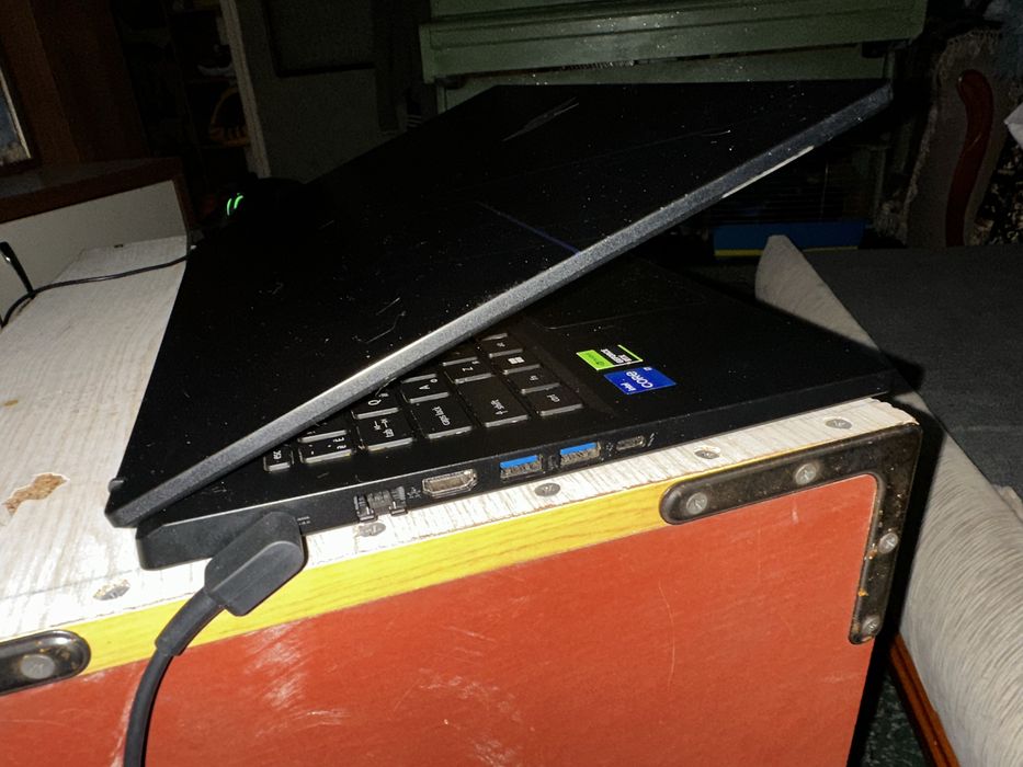 ACER Nitro V15-52-74JZ