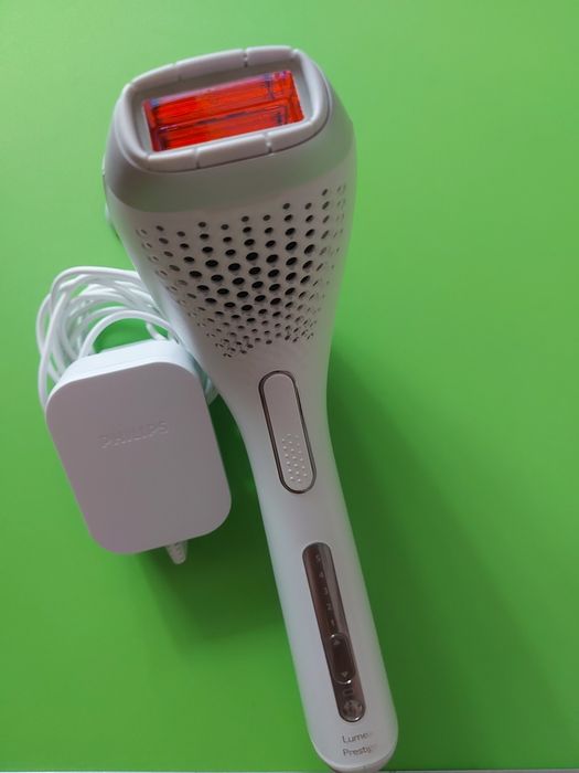 Фотоепілятор Philips Lumea Prestige