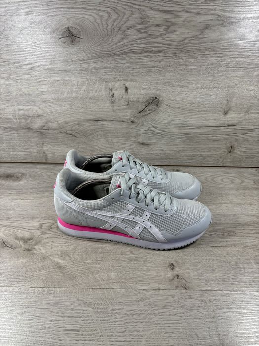 Жіночі кросівки Asics