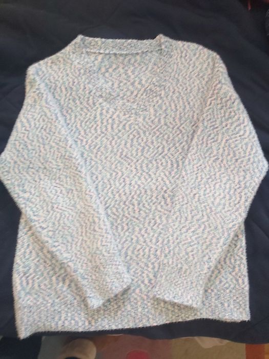 Camisola de malha fofa