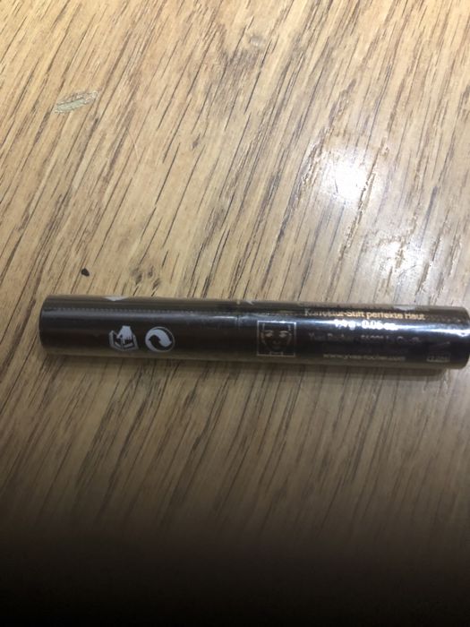 Korektor yves rocher zero defaut rose moyen