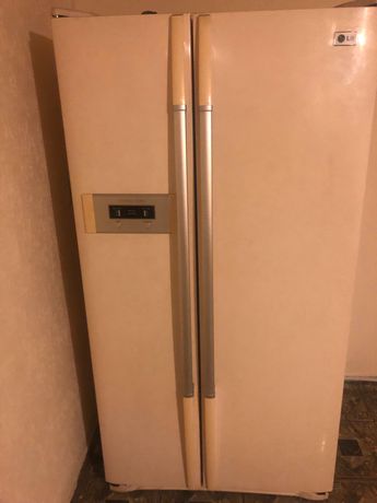 Холодильник морозильник LG