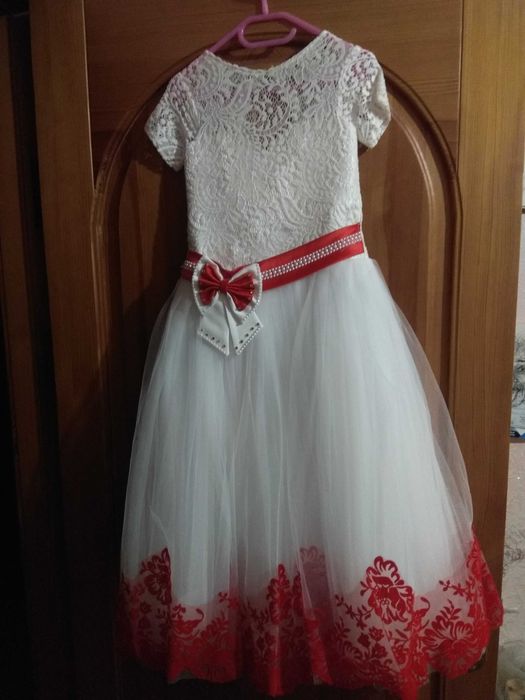 Випускна сукня в садочок