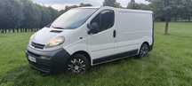Opel Vivaro 1.9dci 2005r