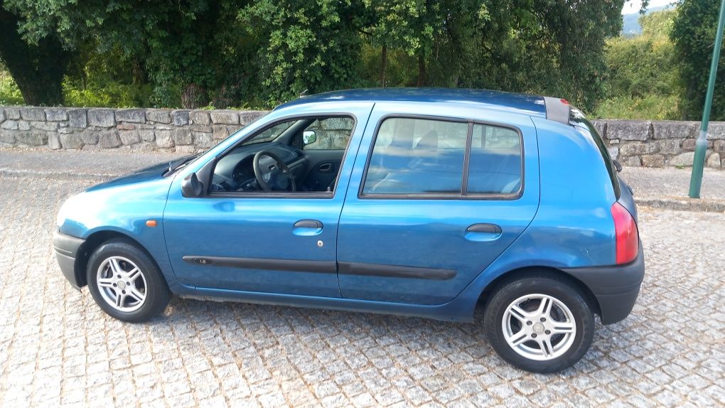 Clio Authentique 1.2 gasolina