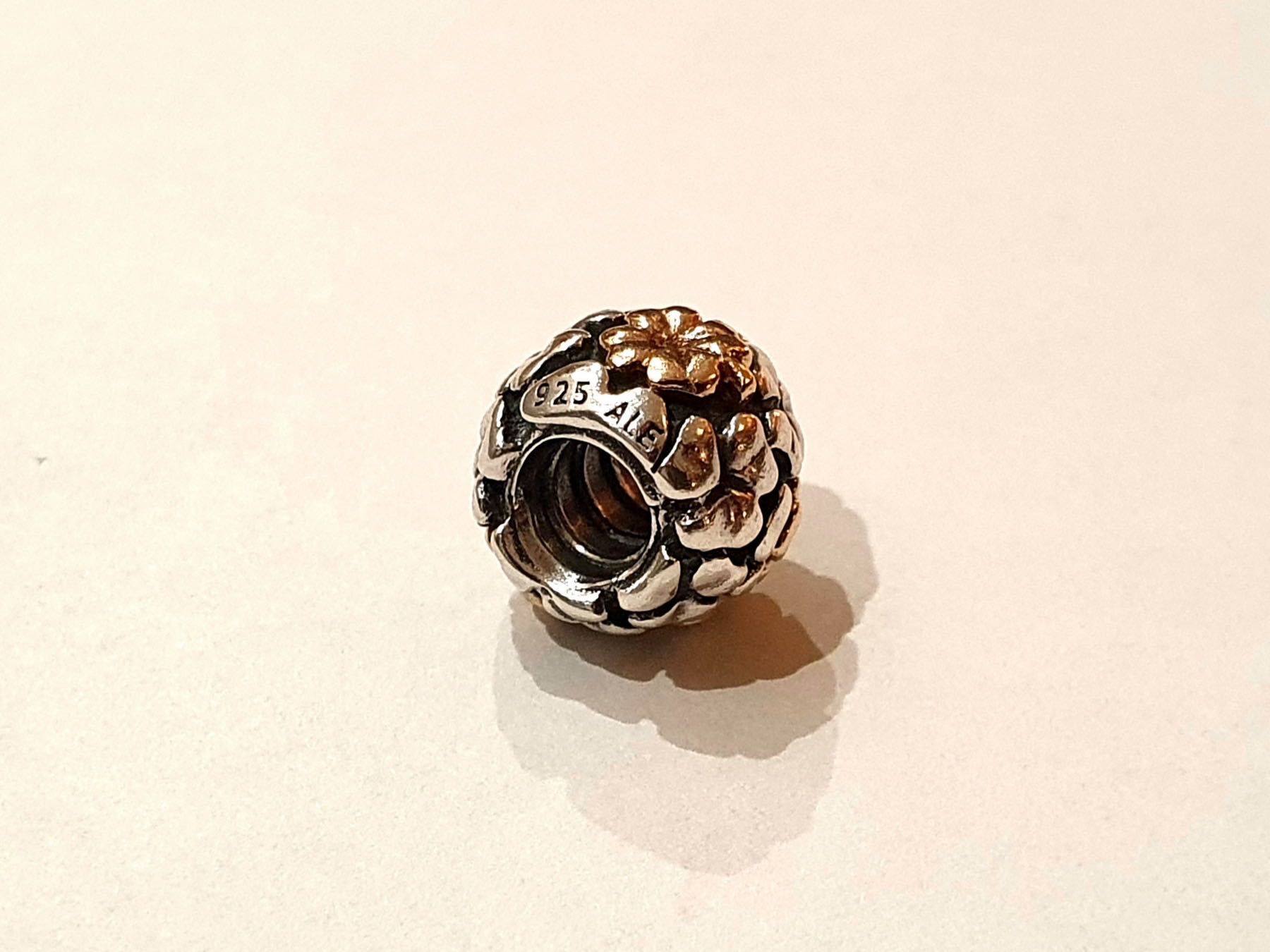 Pandora złoto 14K szczęśliwa czterolistna koniczynka oryginalny charms