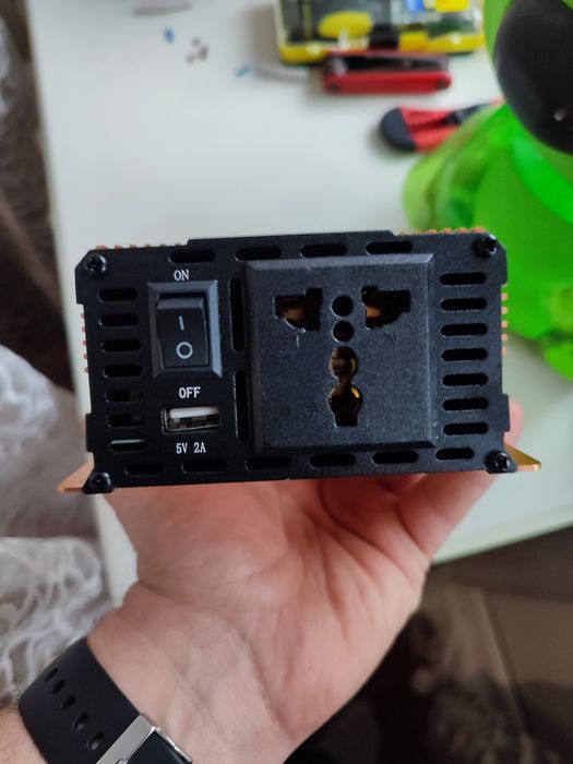 Инвертор/преобразователь напряжения 12 В на 220 В, 1200Вт