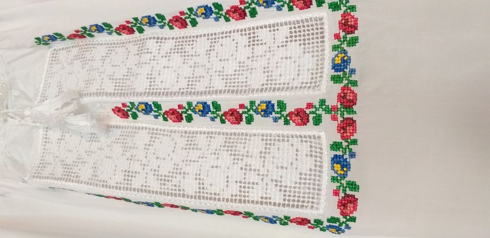 Продам блузку женскую