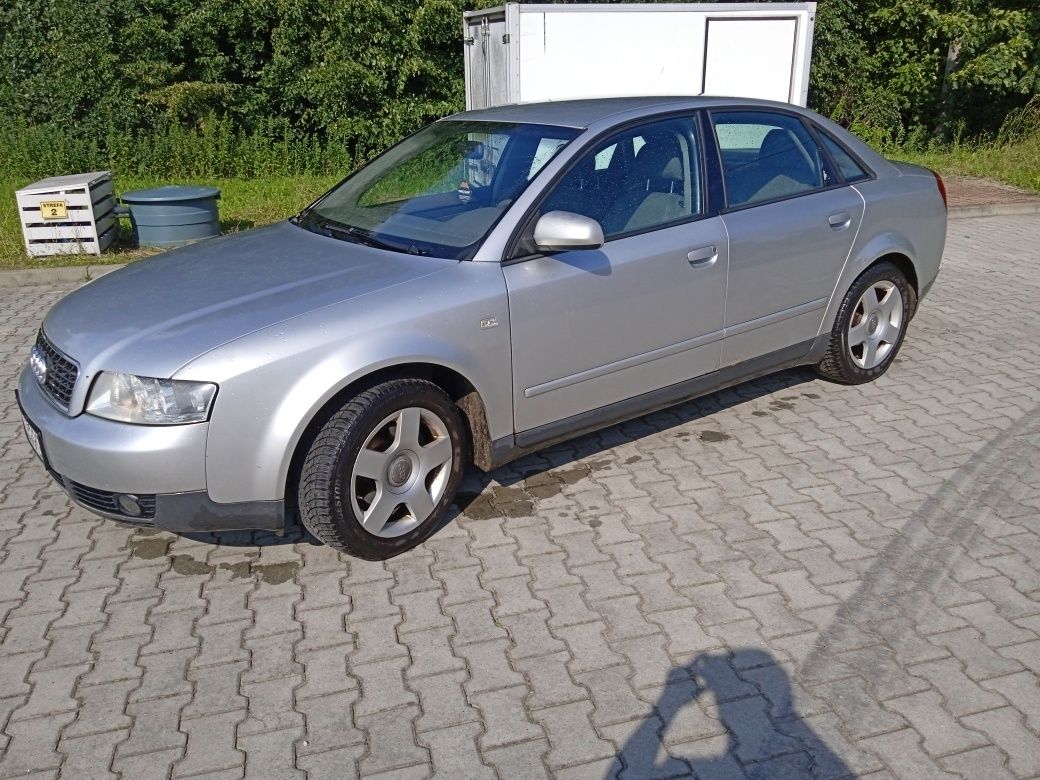 Audi A4B6 2.0 benzyna