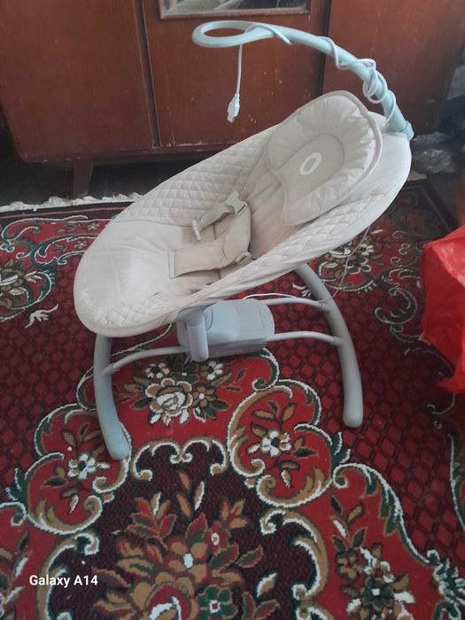 Крісло гойдалка для немовлят