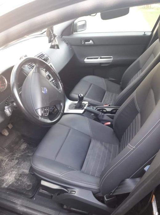 Volvo v50 2.0d 2005r