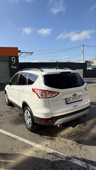 Продам Ford Escape