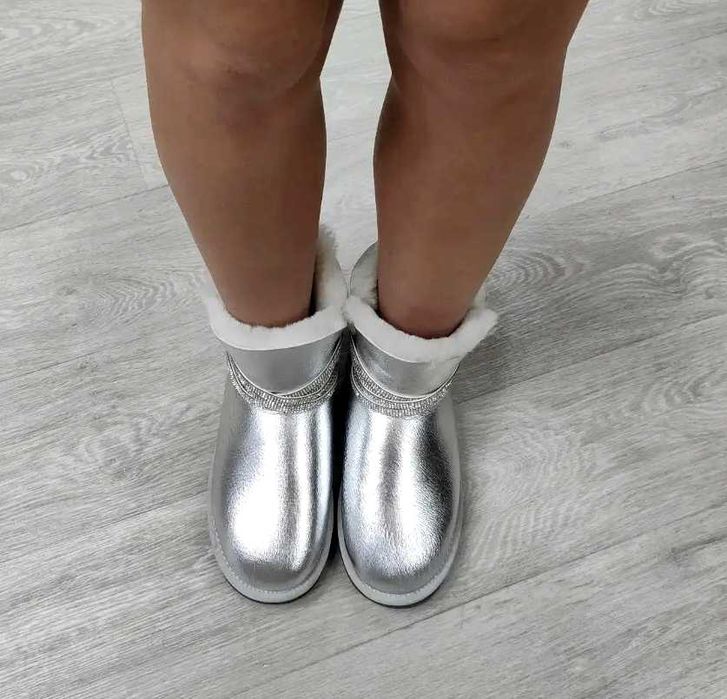 Крутезні черевики ботинки  UGG