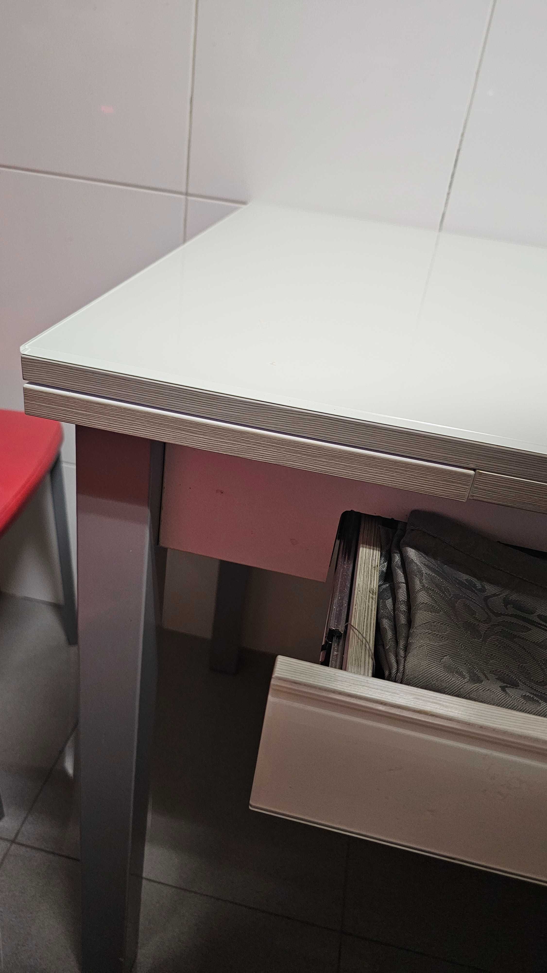 Mesa Extensivel Vidro&MDF