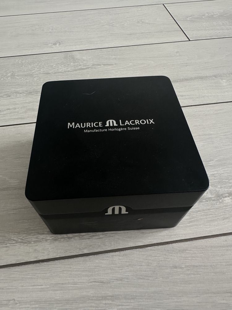 Часы Maurice Lacroix AIKON Chronograph AI1018-SS001-330-2